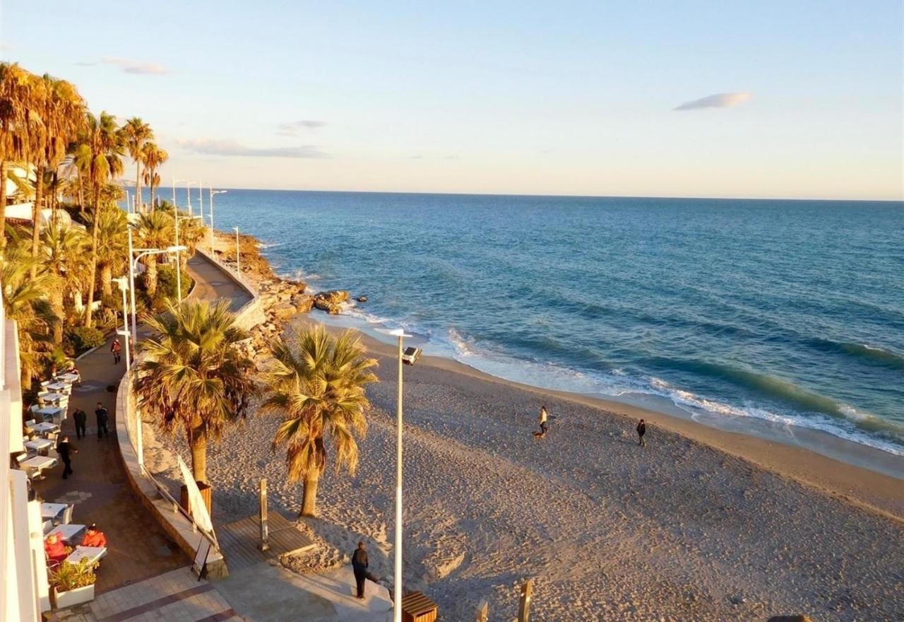 Super Front Line Modern New Apartm Nerja Exteriör bild